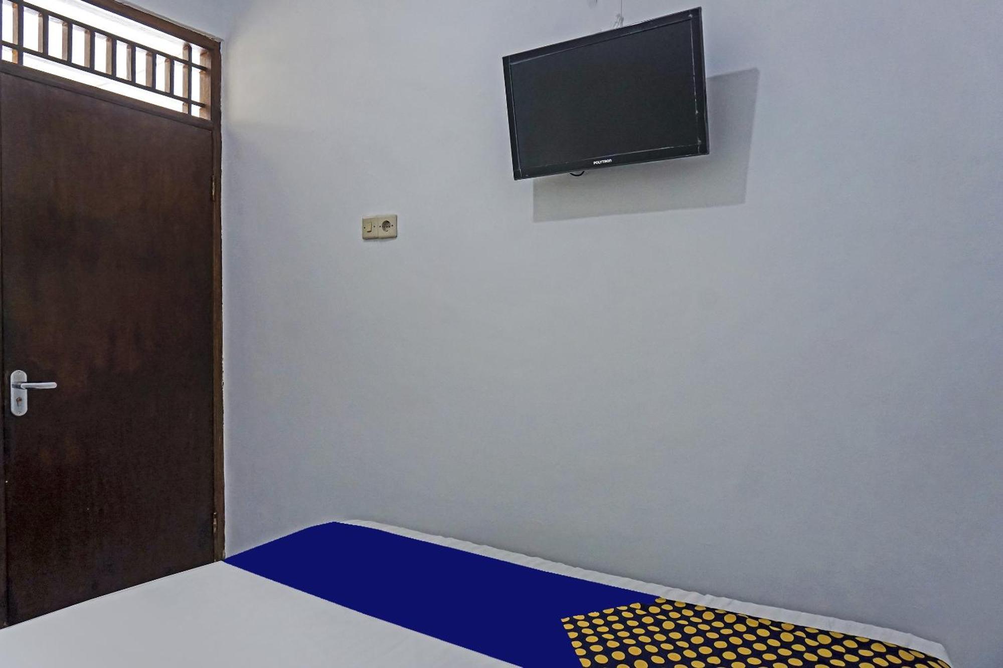 Oyo 90928 Wisma Asri Putra Syariah Bogor Exteriör bild